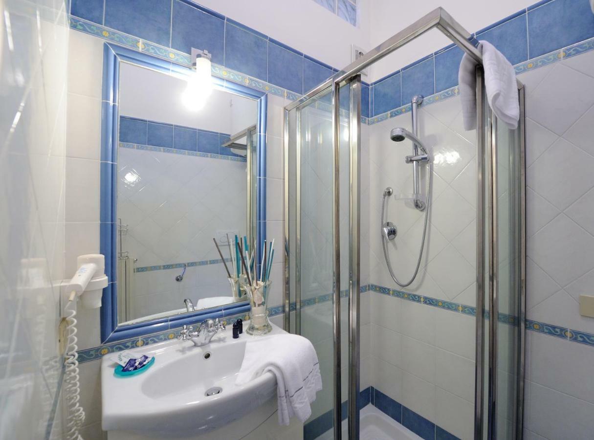 Beautiful Lights Guest House อามาลฟี ภายนอก รูปภาพ